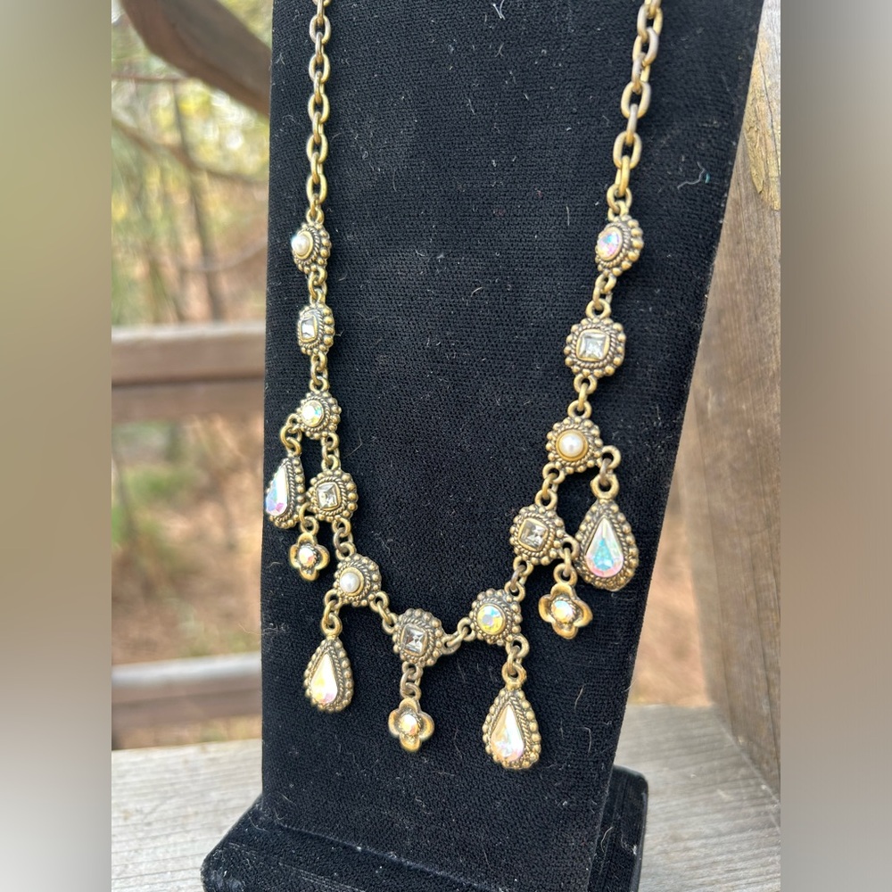 Aurora borealis and brass tone vintage choker - Picture 8 of 8